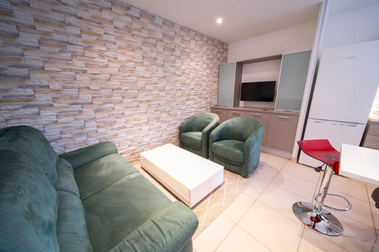 Appartement Haut De Gamme Centre Ville 샬롱쉬르송 외부 사진